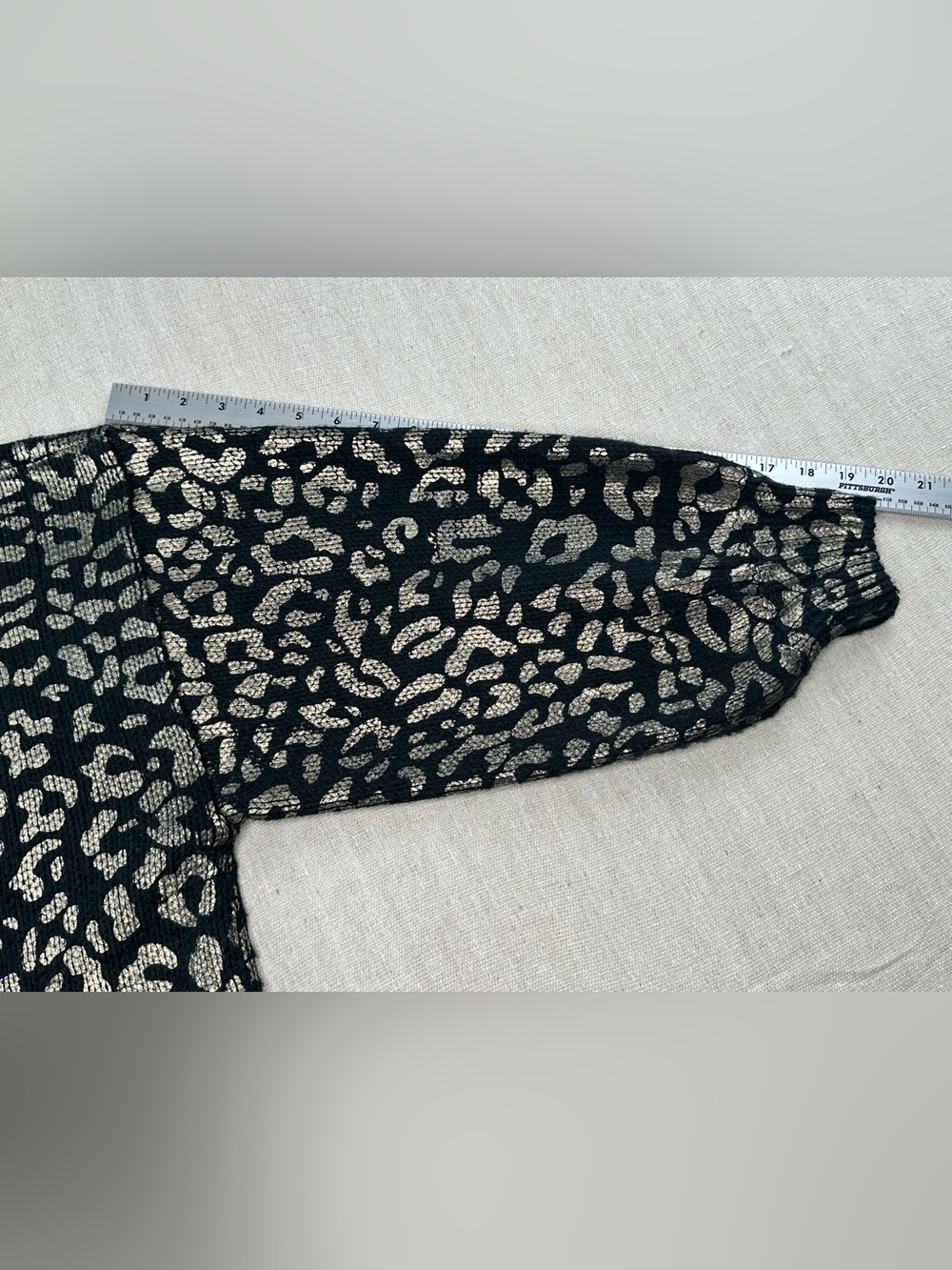 ANDTHEWHY Black Metallic Gold Leopard Print Balloon Sleeve Sweater Medium/ Large - Picture 8 of 10